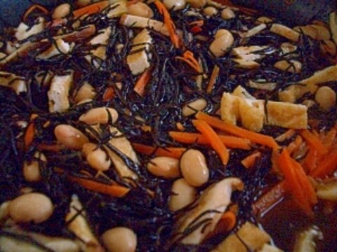 ::缶詰で簡単 ひじきと大豆の煮物::